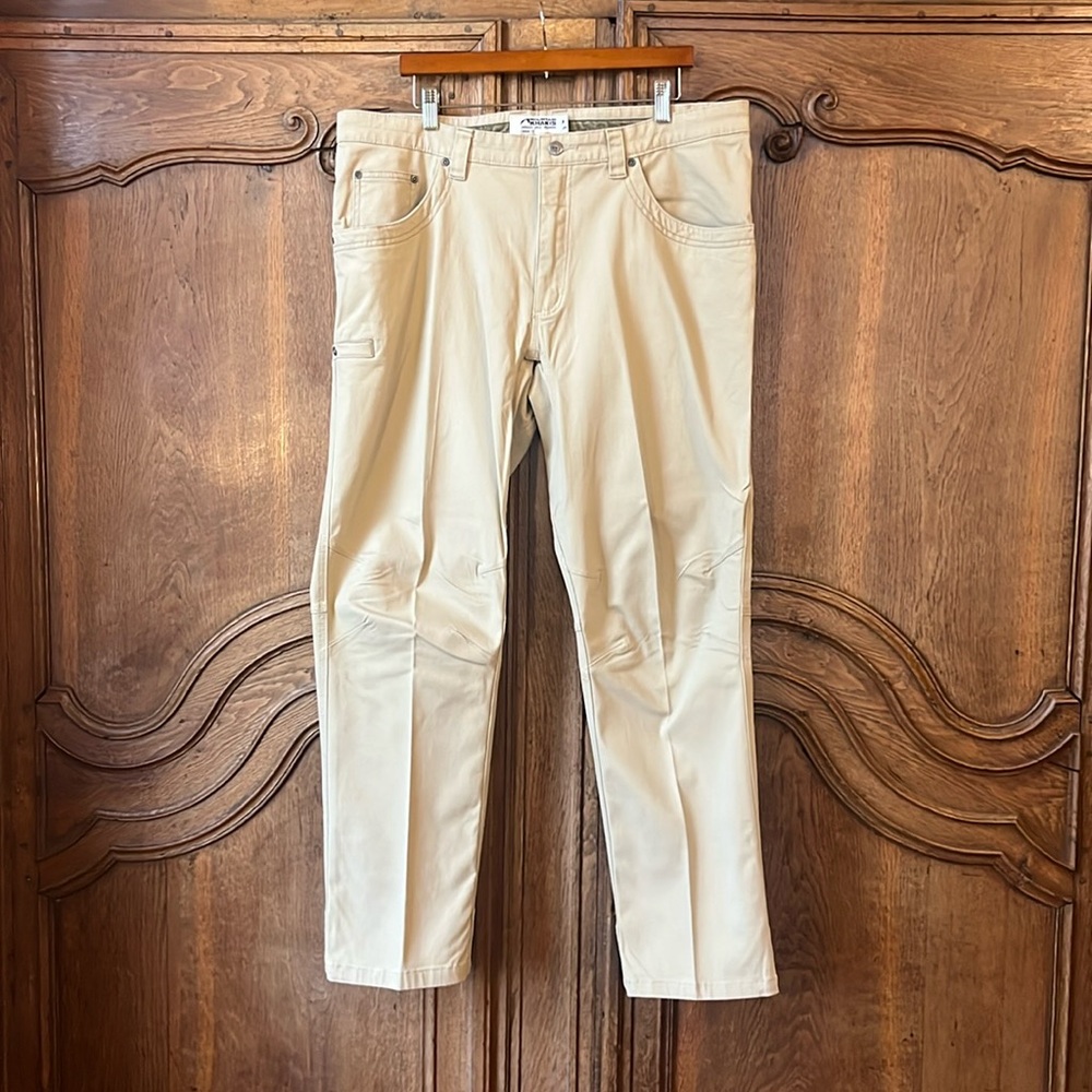 Mountain Khakis MEN'S CAMBER 105 PANT
CLASSIC FIT - Picture 2 of 13